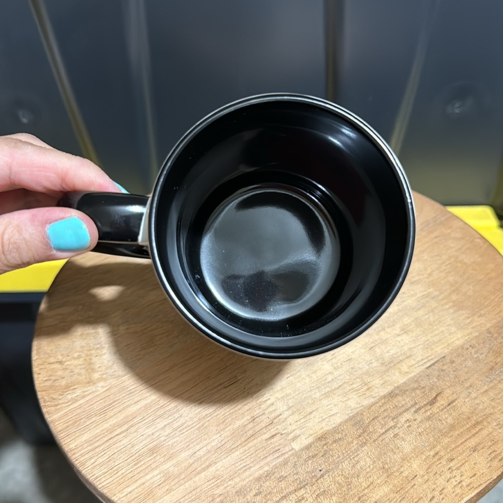 🆕 Grinch Mug 🎄 - Picture 2 of 5